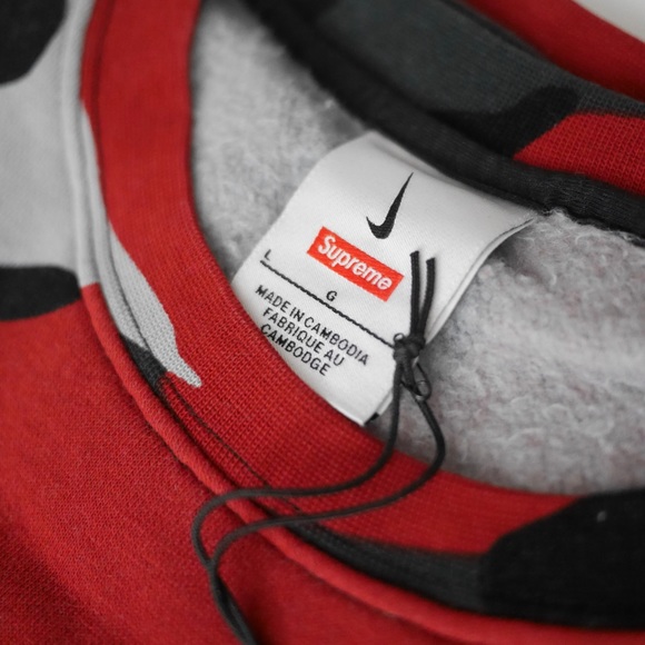 SUPREME/ NIKE ARC CREWNECK RED CAMO/ SIZE LARGE SS22 WEEK 14/ (IN HAND A… - Picture 4 of 10
